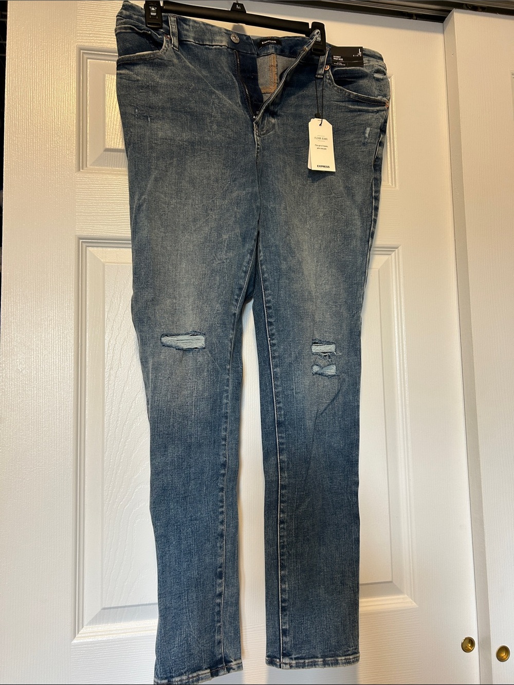 Express Women's Blue Distressed Skinny Jeans
